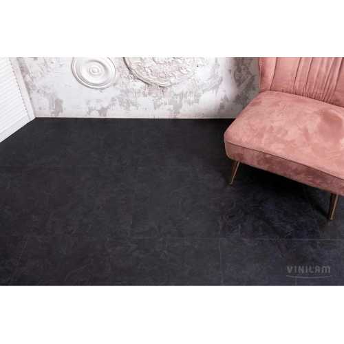 Фото Плитка ПВХ Vinilam Ceramo Stone Сланцевый черный 61607, 43 класс (940х470х8.0 мм)